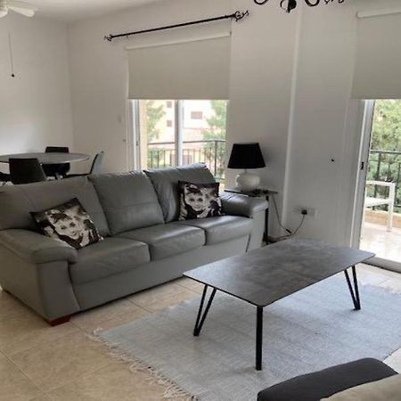 Kato Paphos Apartment In Universal Area 外观 照片