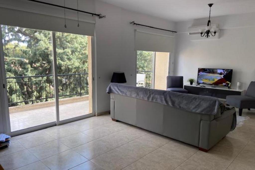 Kato Paphos Apartment In Universal Area 外观 照片